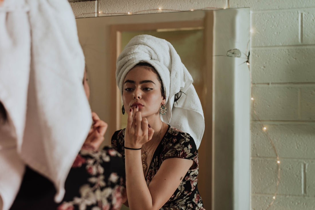 6 Easy Solutions for Healing Acne Scars!