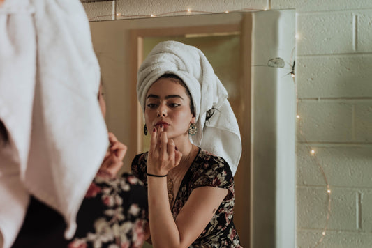 6 Easy Solutions for Healing Acne Scars!